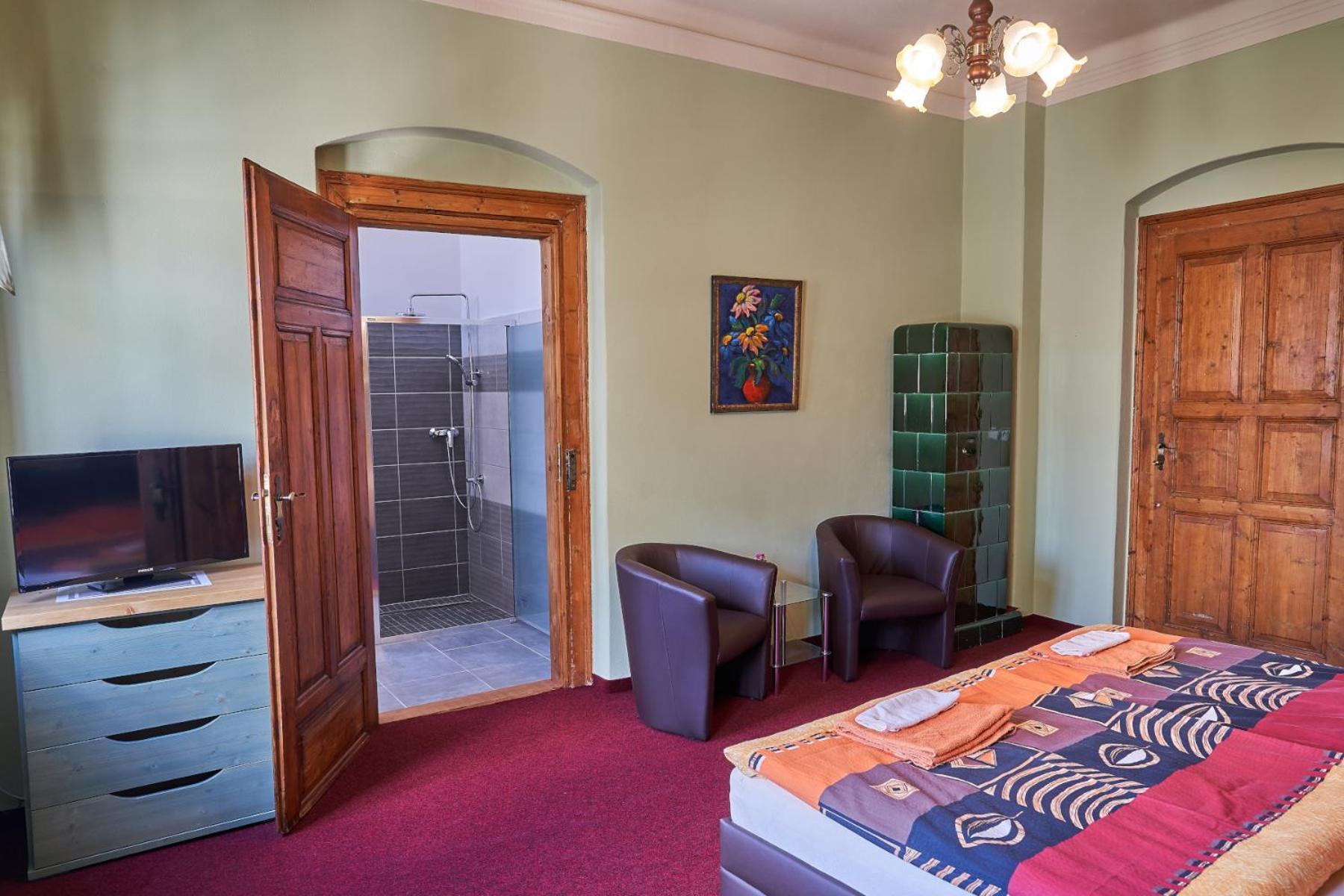 Pension Ulrika - Ubytovani Pod Hradem Loket Exterior foto